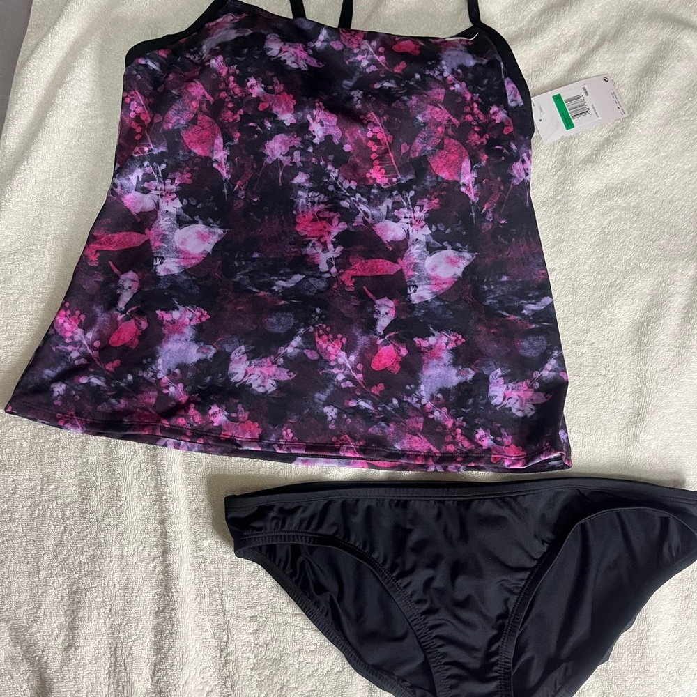 Nike Women's Swim Purple And Black Racer back Tankini 2 Pieces
Size XL